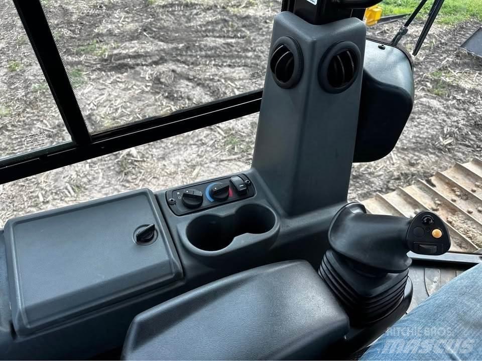 CAT D3 Dozers - Tratores rastos