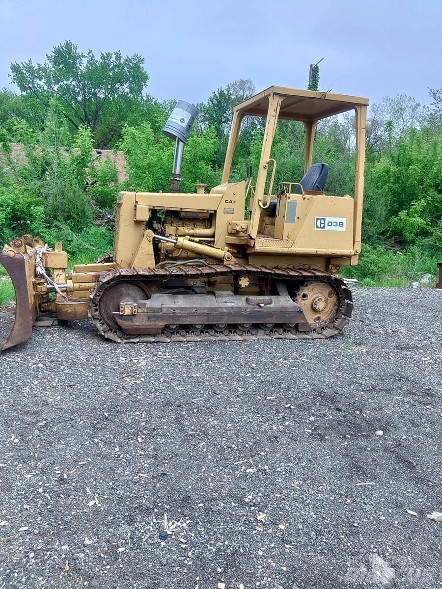 CAT D3B Dozers - Tratores rastos