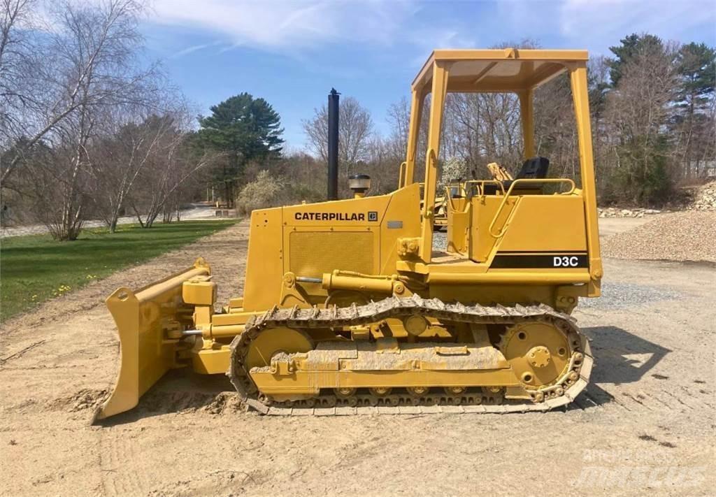 CAT D3C Dozers - Tratores rastos