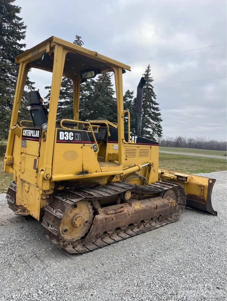 CAT D3C XL Dozers - Tratores rastos