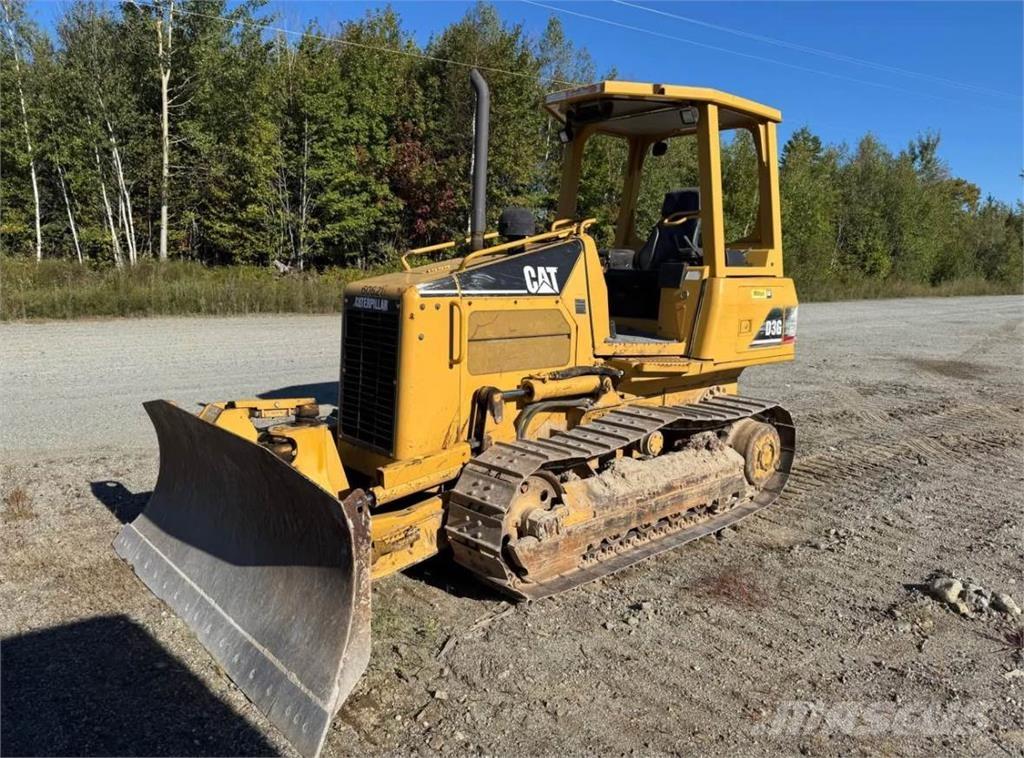 CAT D3G XL Dozers - Tratores rastos