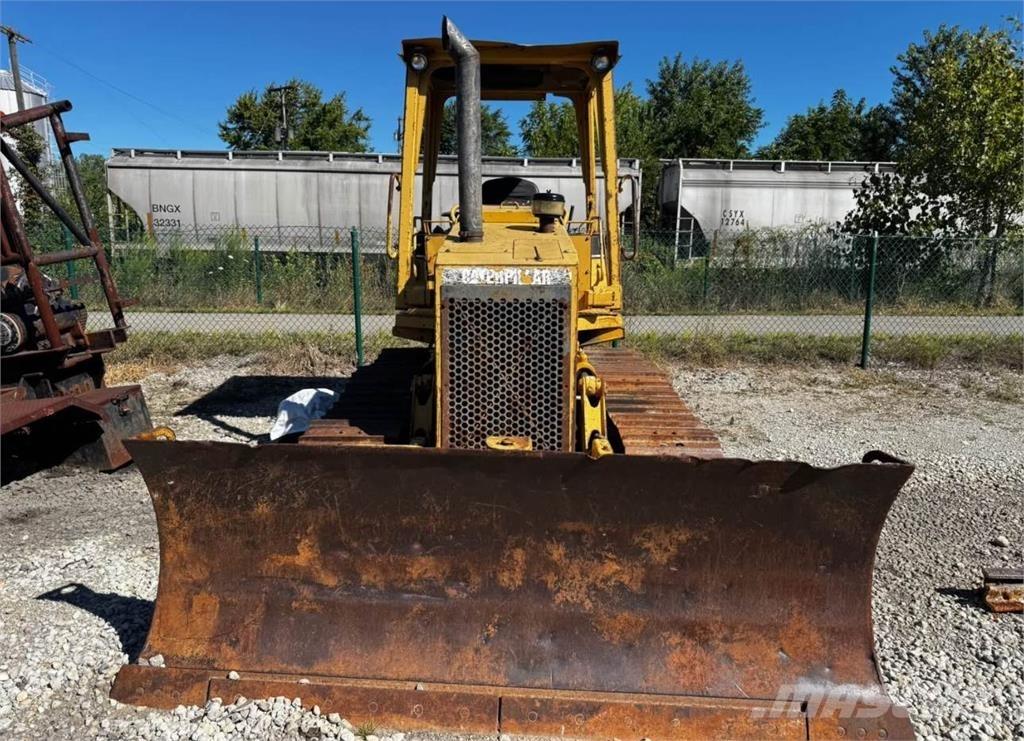 CAT D4C Dozers - Tratores rastos
