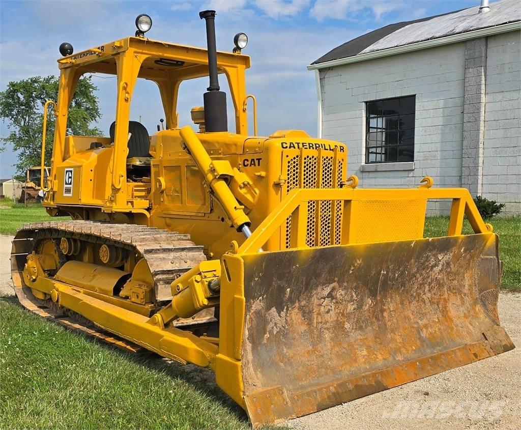 CAT D5B Dozers - Tratores rastos