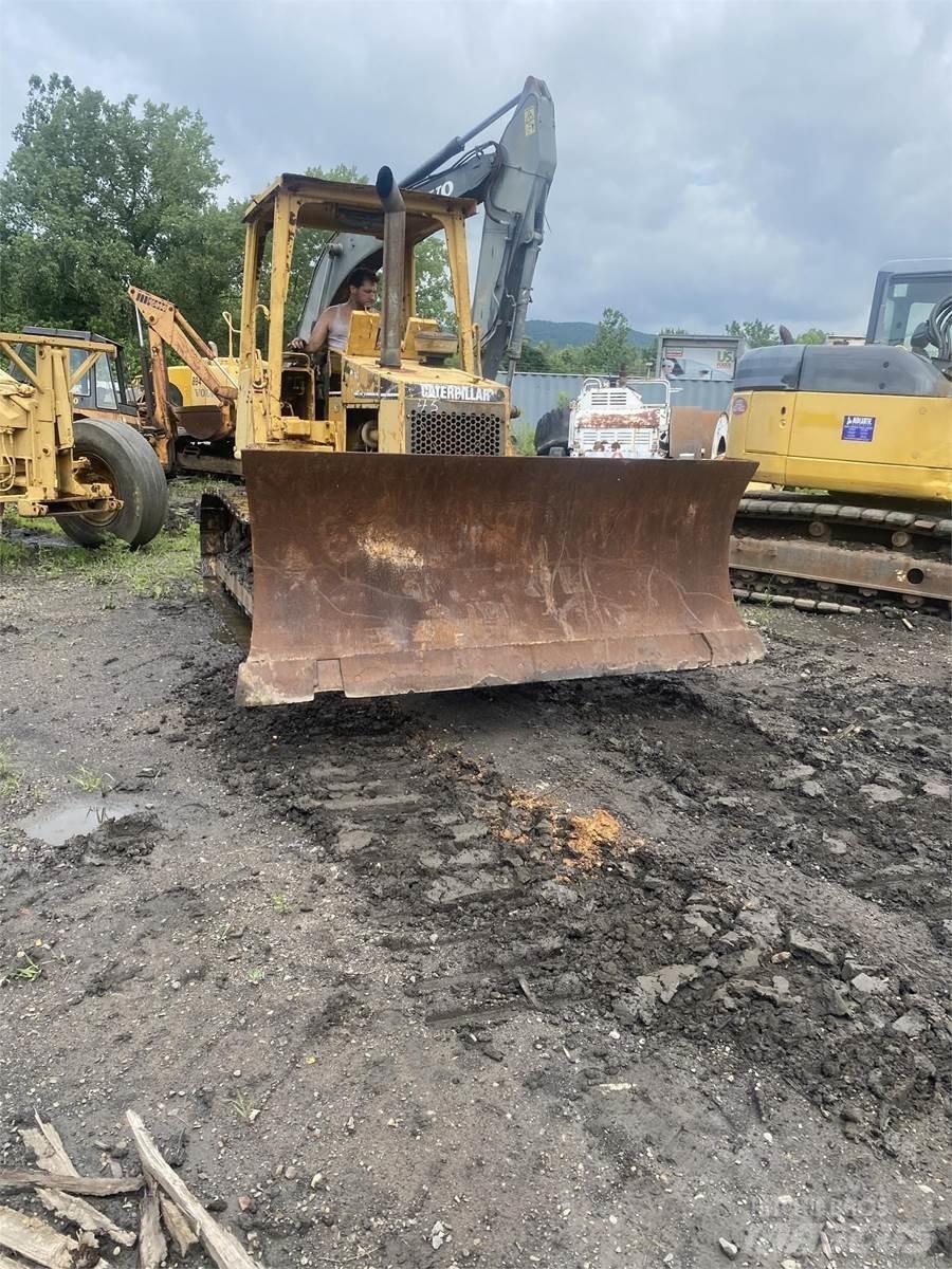 CAT D5C Dozers - Tratores rastos