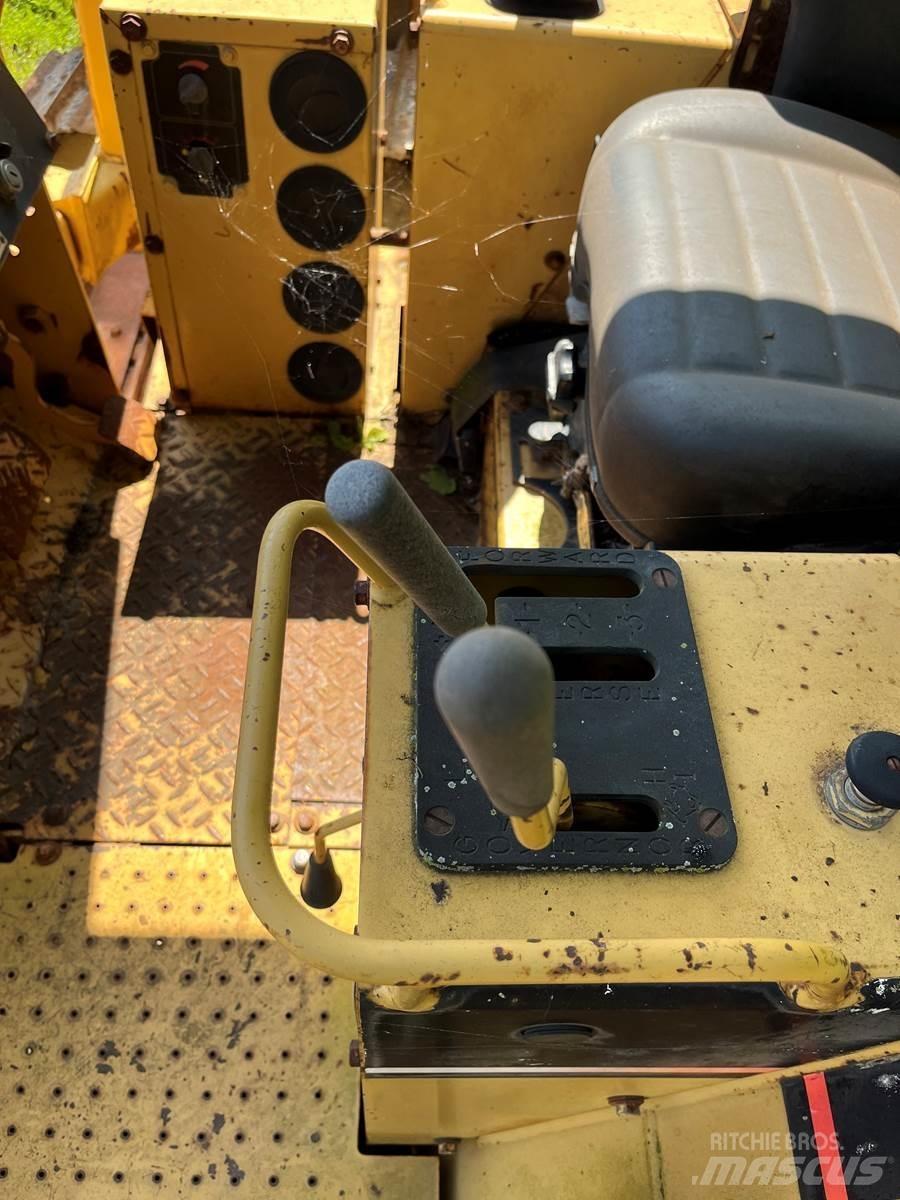 CAT D5C Dozers - Tratores rastos