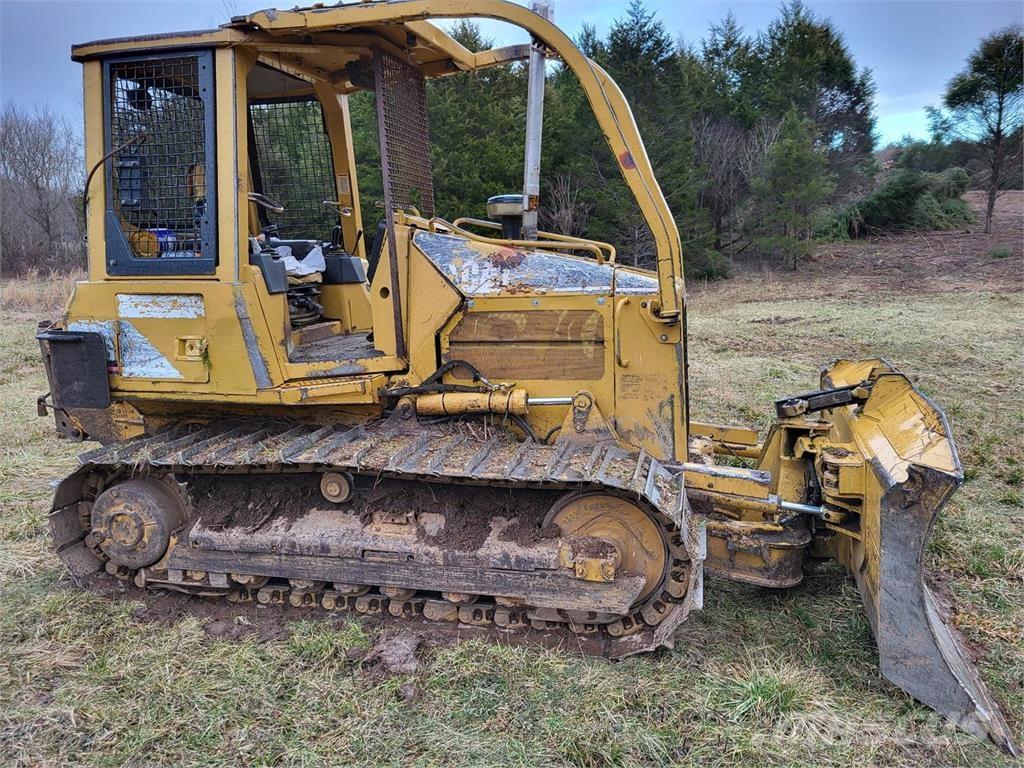 CAT D5G XL Dozers - Tratores rastos