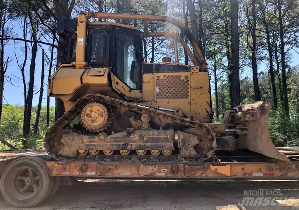 CAT D5M Dozers - Tratores rastos