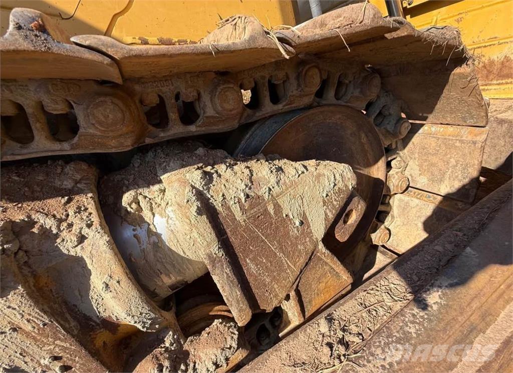 CAT D6 Dozers - Tratores rastos