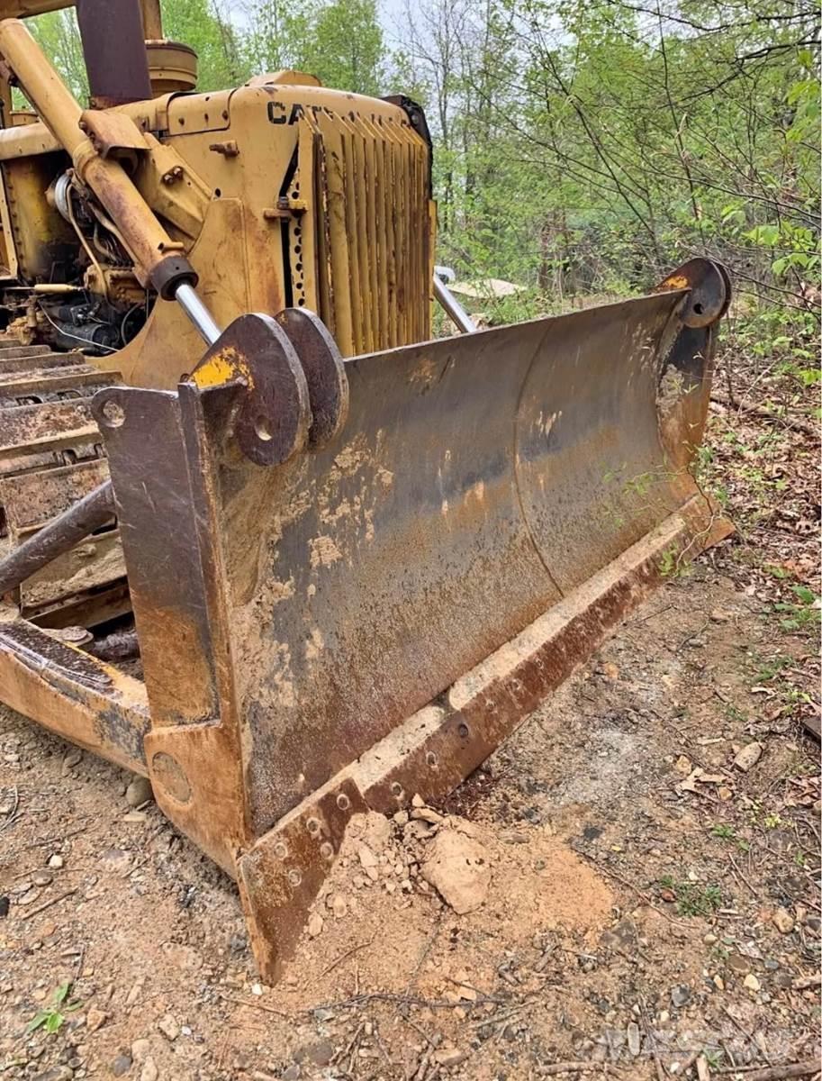 CAT D6C Dozers - Tratores rastos
