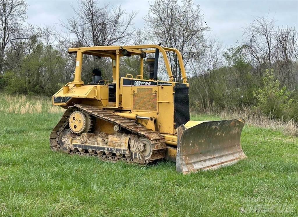 CAT D6M XL Dozers - Tratores rastos