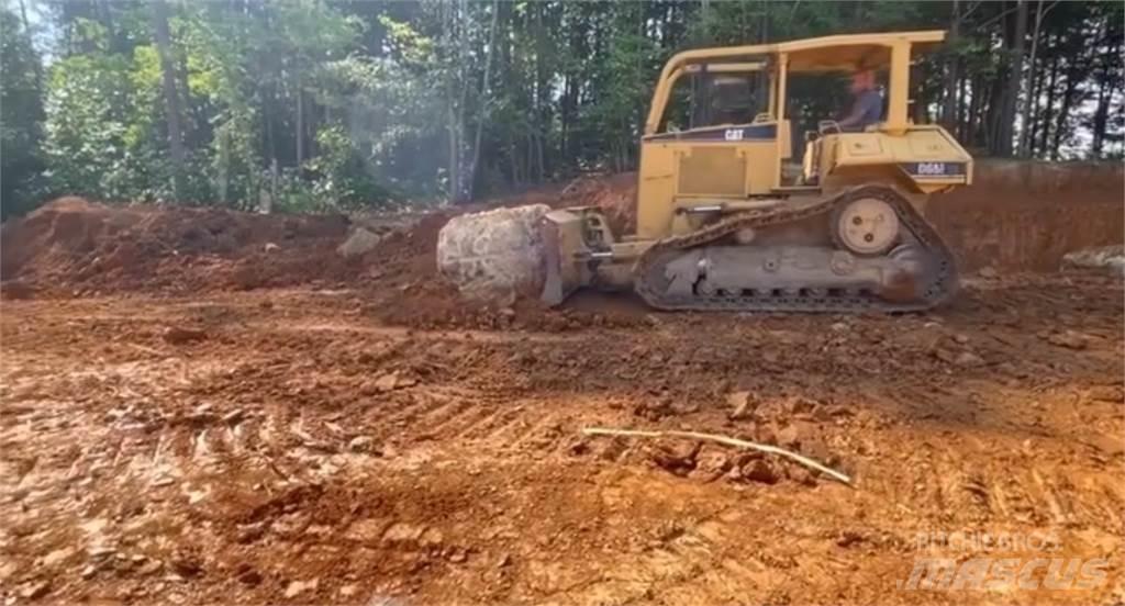 CAT D6M XL Dozers - Tratores rastos