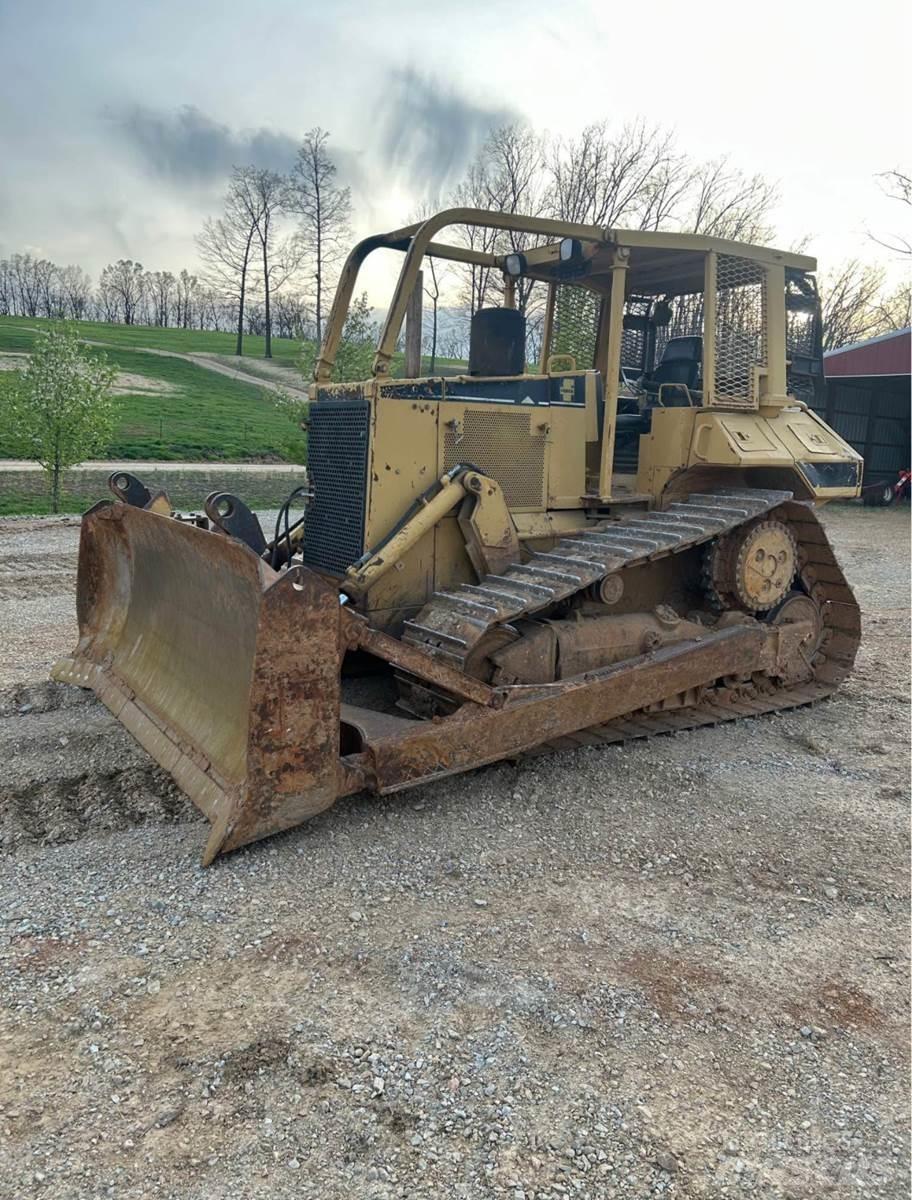 CAT D6M XL Dozers - Tratores rastos