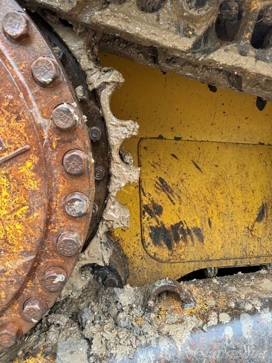 CAT D6T XL Dozers - Tratores rastos
