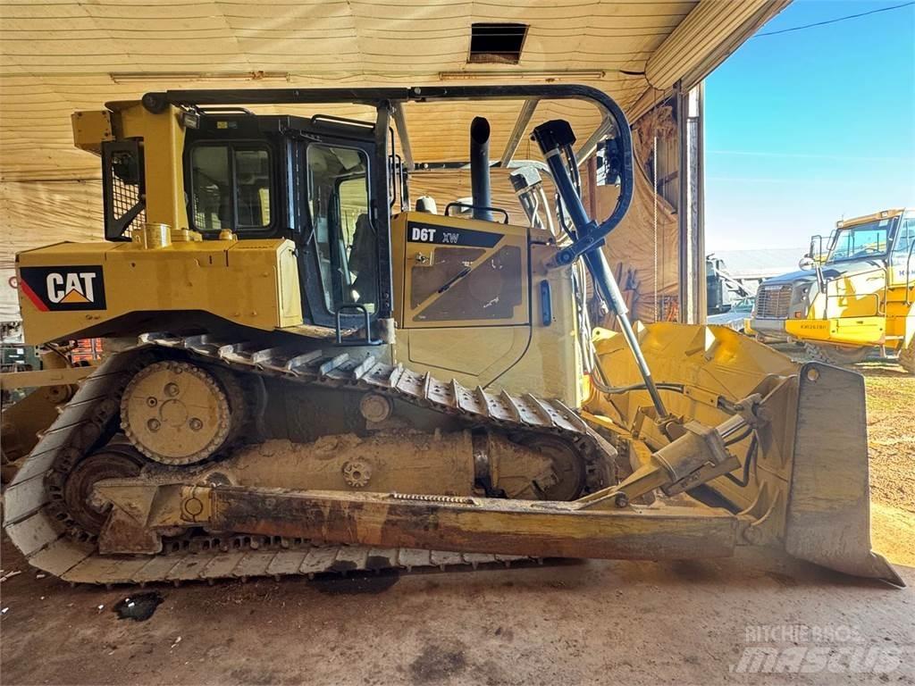 CAT D6T XW Dozers - Tratores rastos