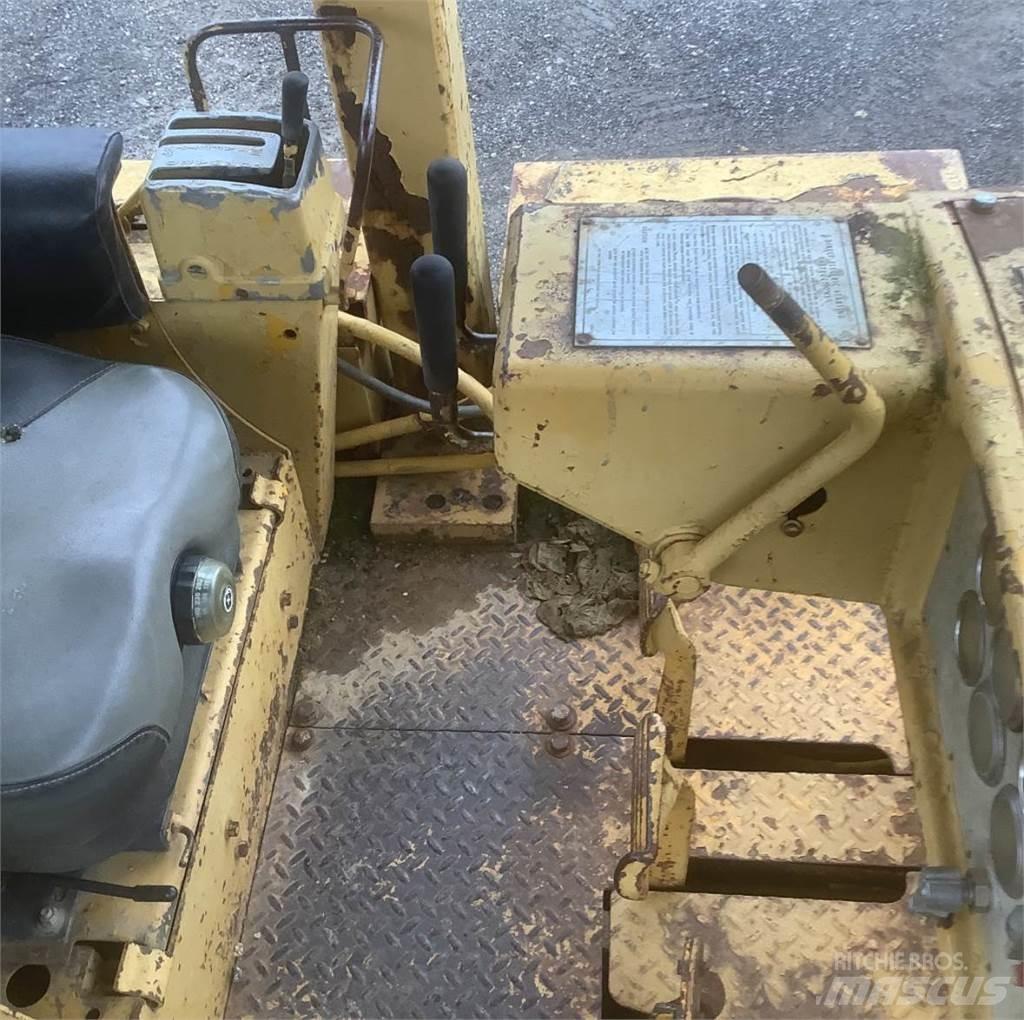 CAT D7F Dozers - Tratores rastos