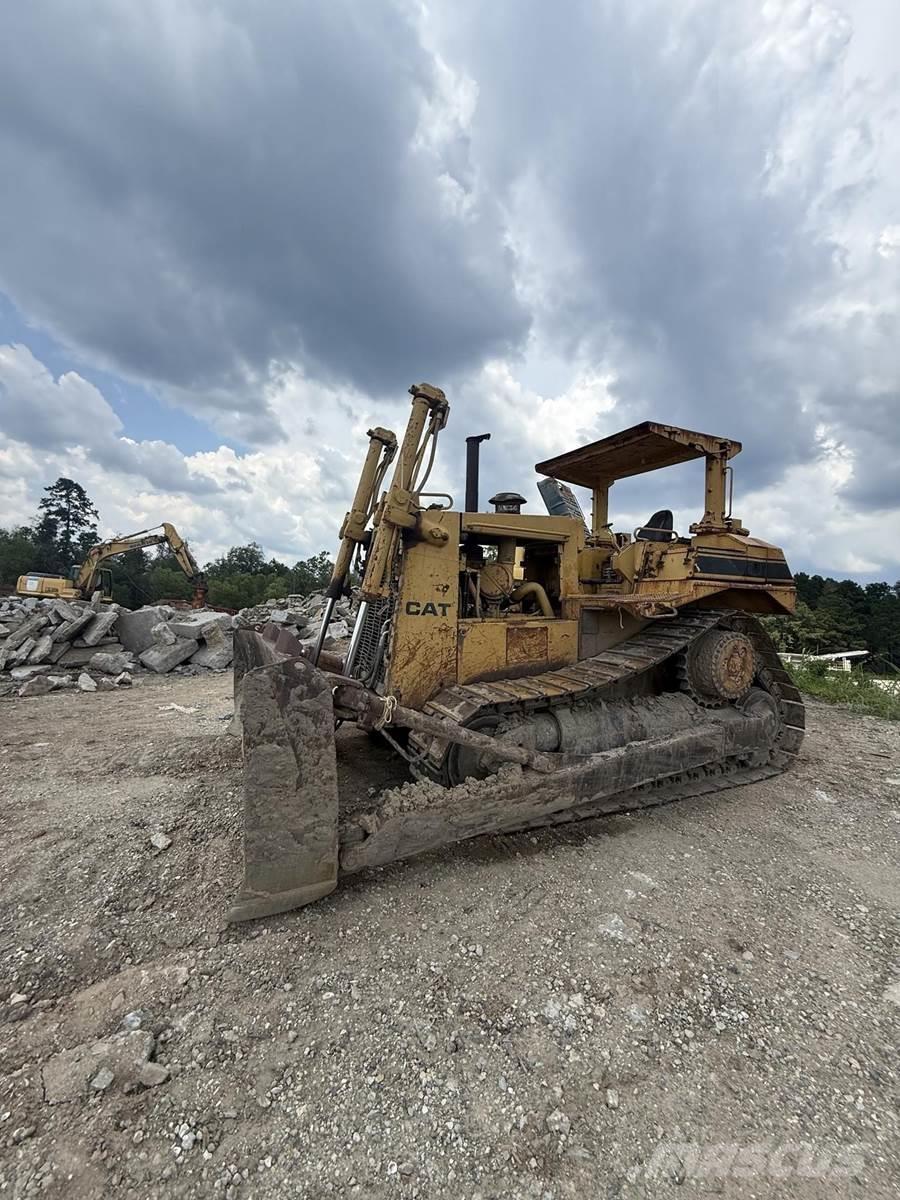 CAT D7H Dozers - Tratores rastos
