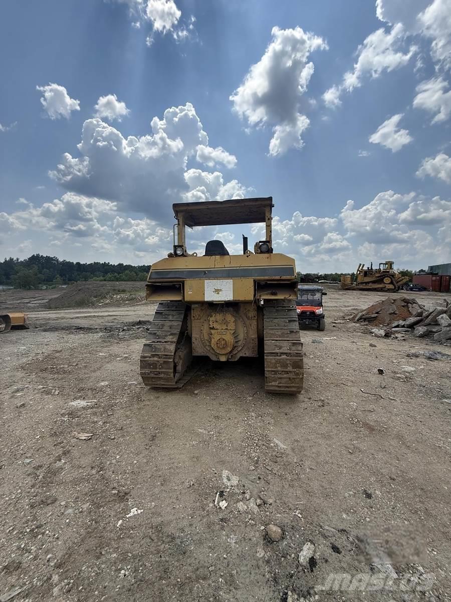 CAT D7H Dozers - Tratores rastos