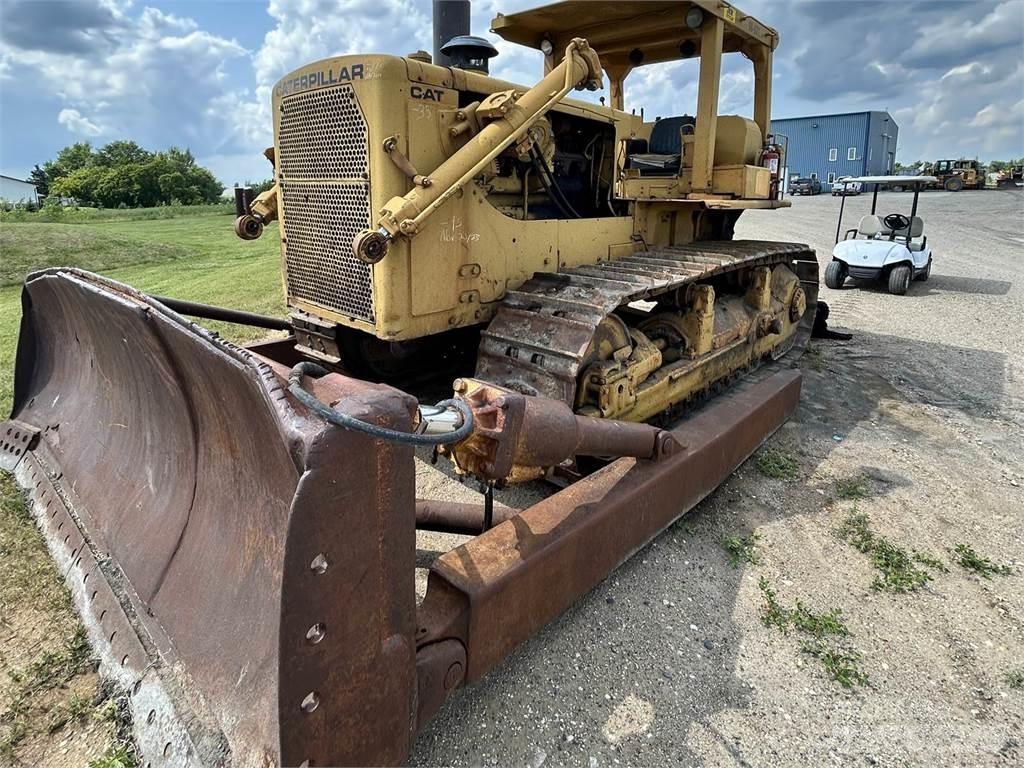 CAT D8H Dozers - Tratores rastos