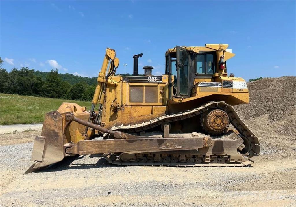 CAT D8N Dozers - Tratores rastos
