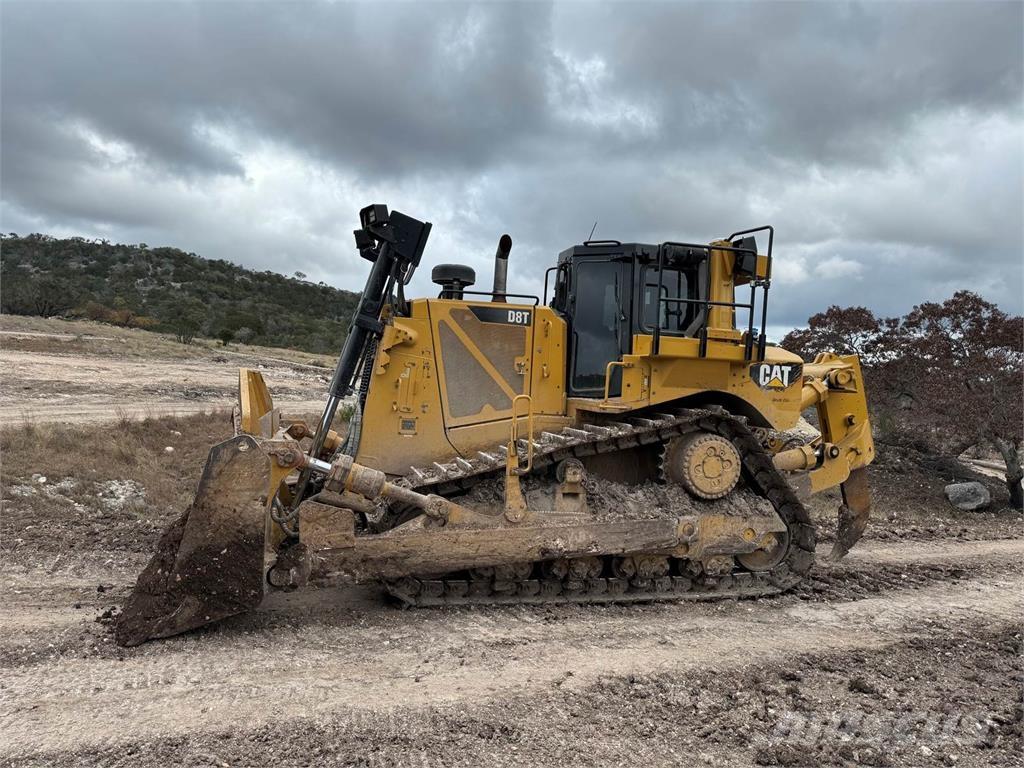 CAT D8T Dozers - Tratores rastos