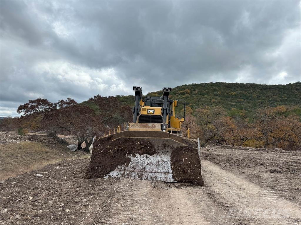 CAT D8T Dozers - Tratores rastos