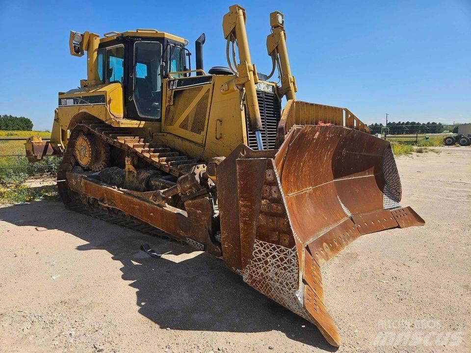 CAT D8T Dozers - Tratores rastos