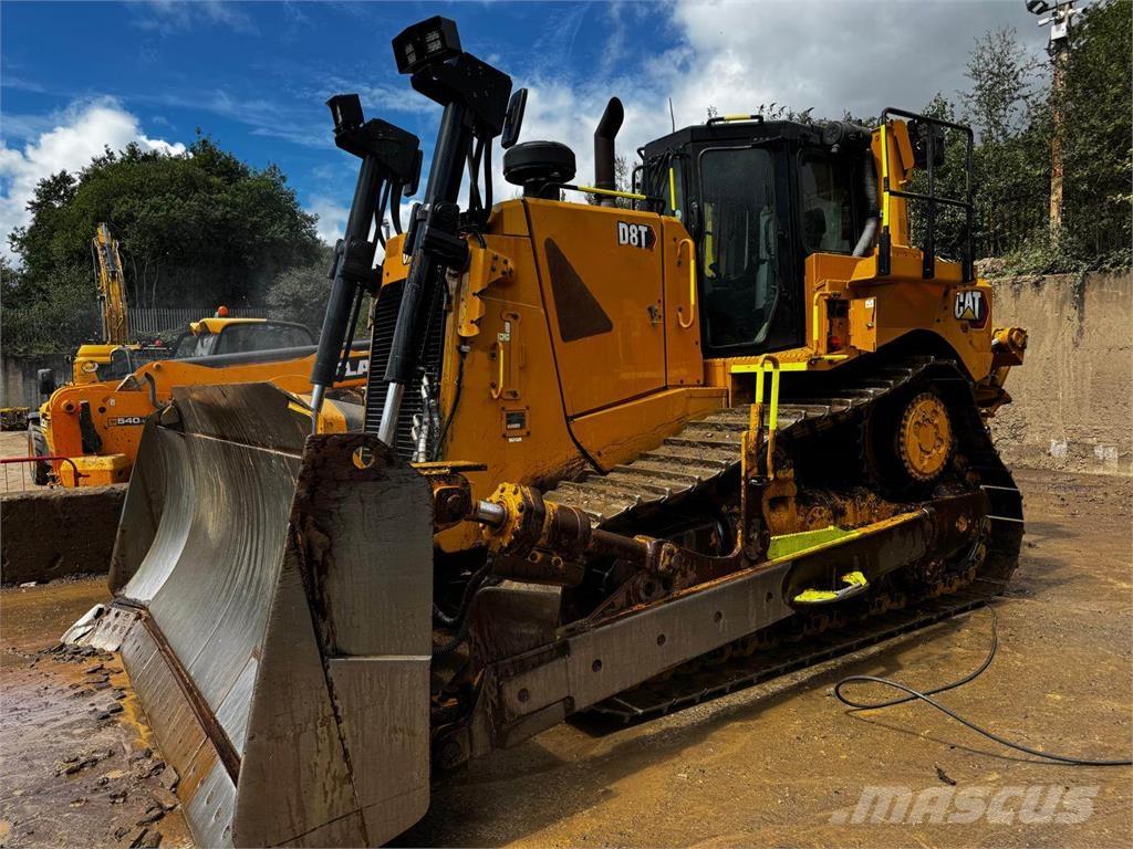CAT D8T Dozers - Tratores rastos