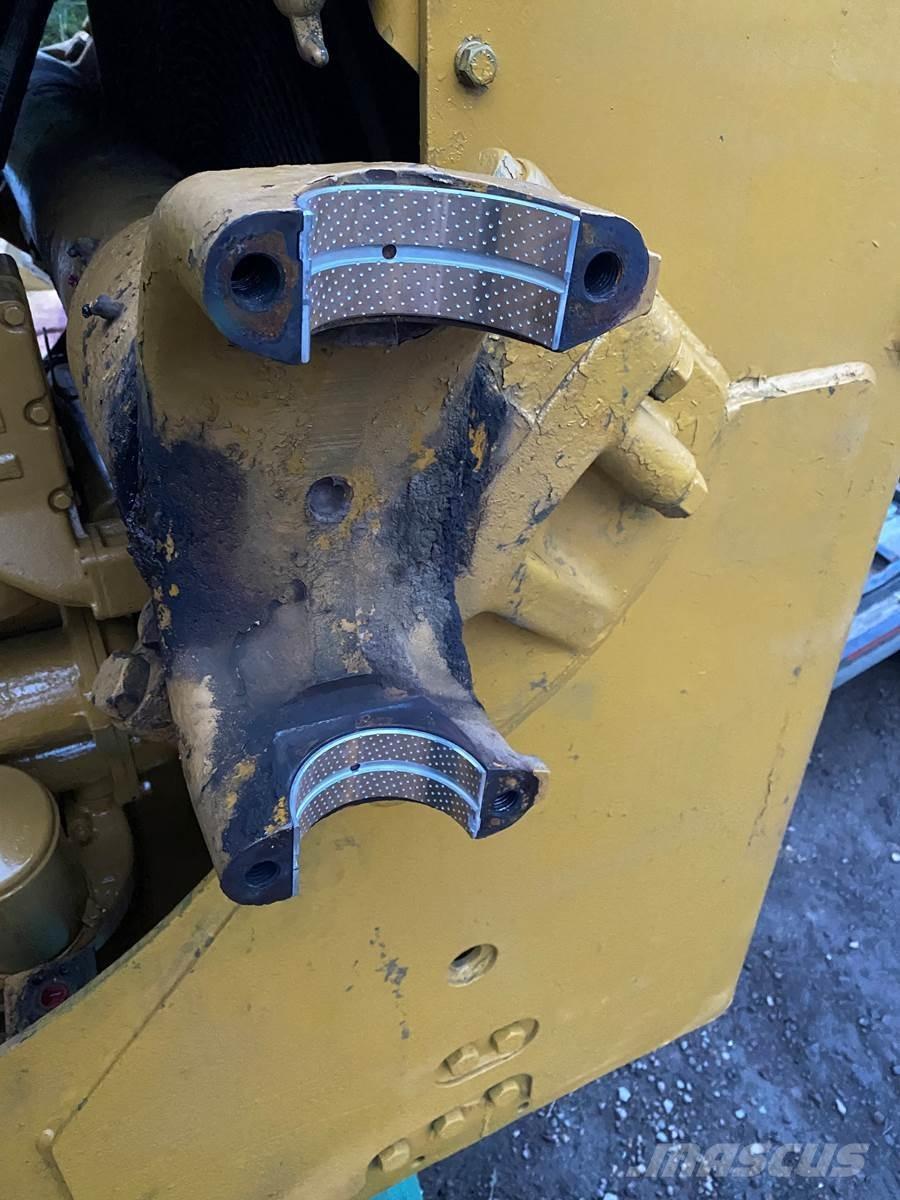 CAT D9G Dozers - Tratores rastos