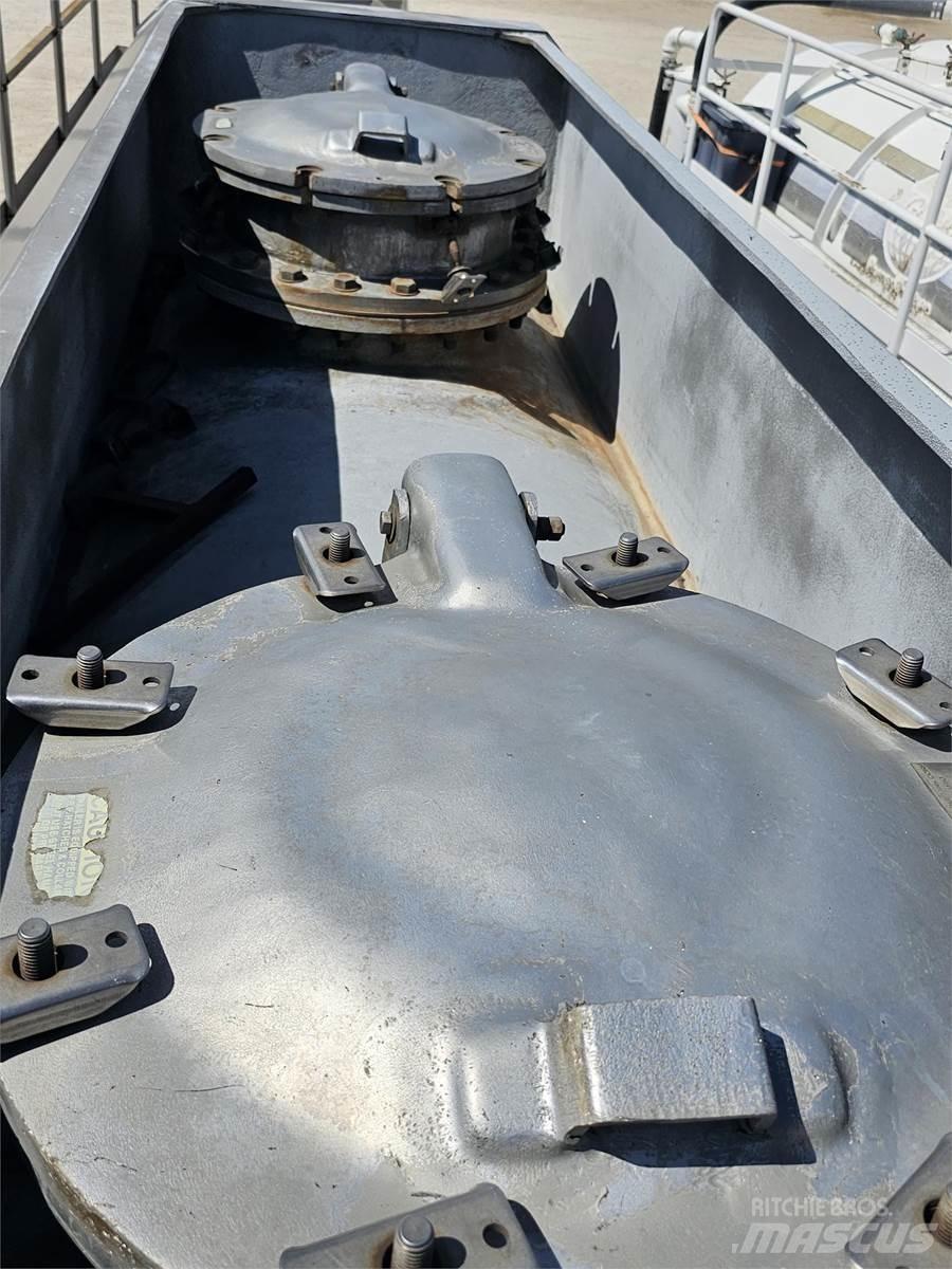  Comptank Reboques cisterna
