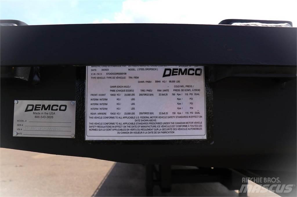 Demco  Semi Reboques estrado/caixa aberta