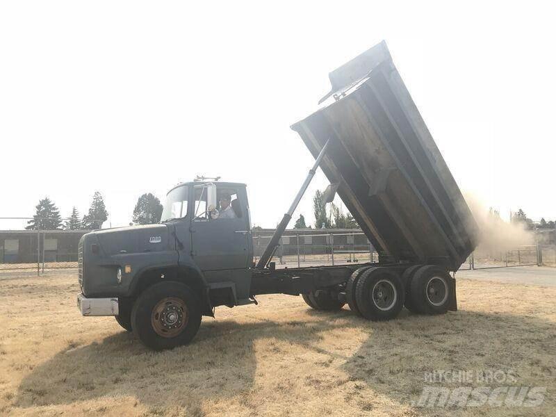 Ford 8000 Camiões basculantes