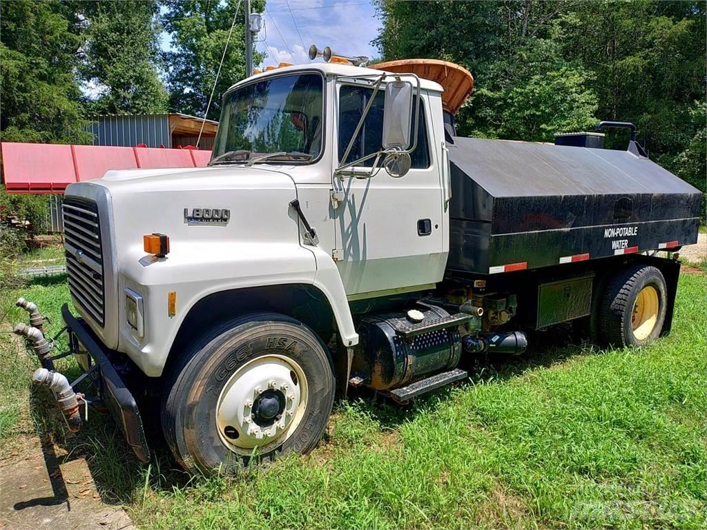 Ford 8000 Camiões-cisterna