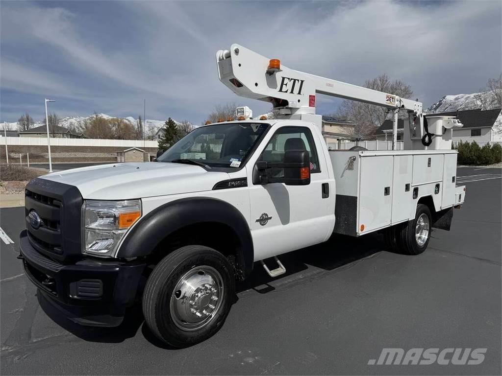 Ford F-450 Plataformas aéreas montadas em camião