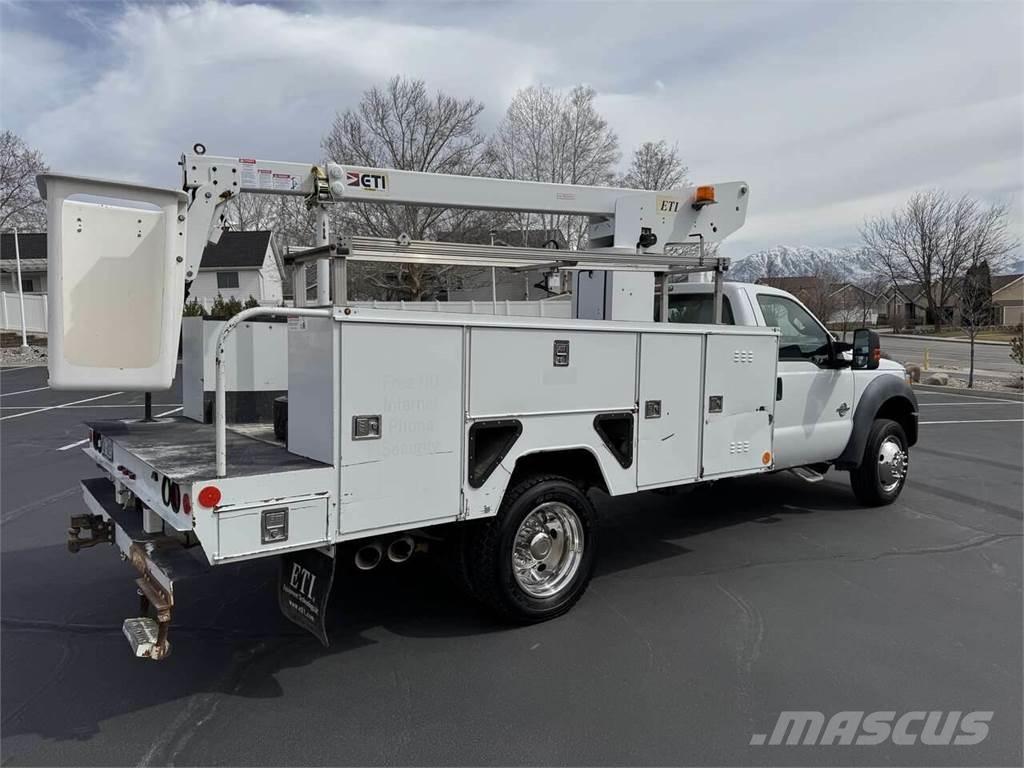 Ford F-450 Plataformas aéreas montadas em camião