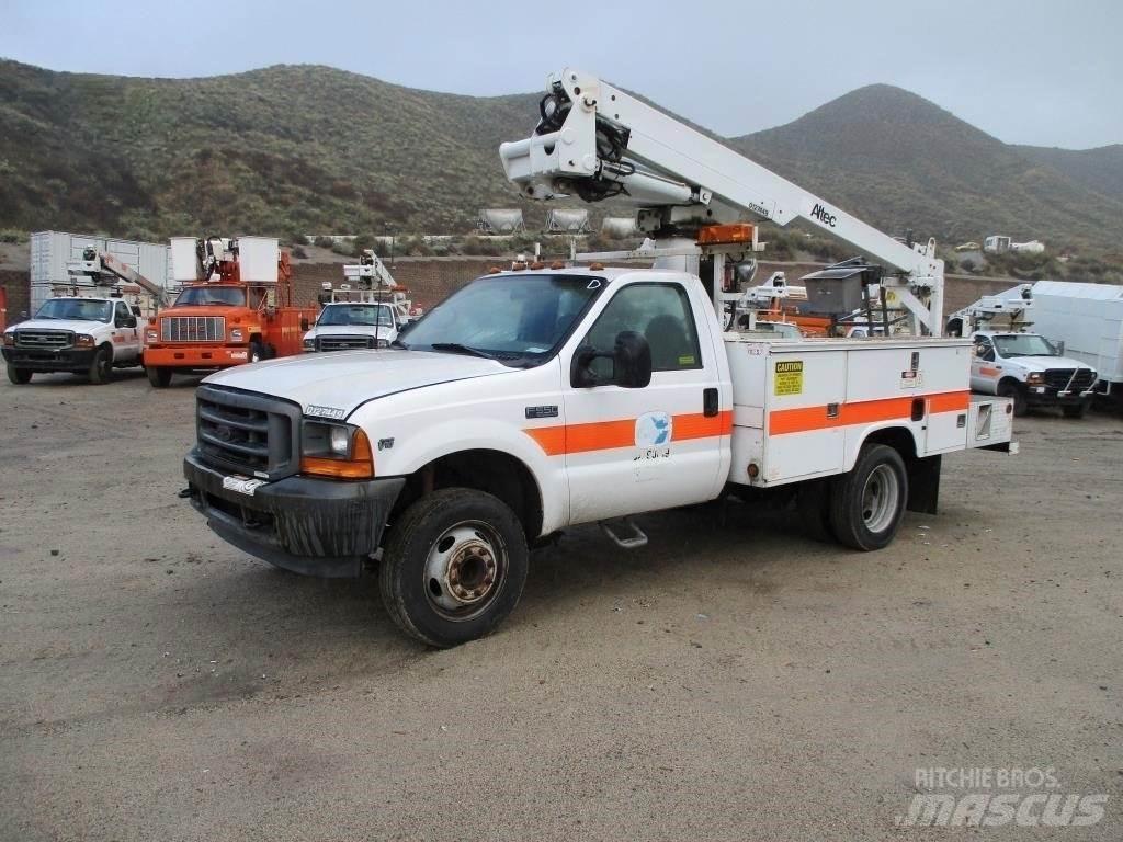 Ford F-550 Plataformas aéreas montadas em camião
