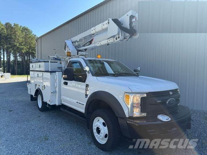 Ford F-550 Plataformas aéreas montadas em camião