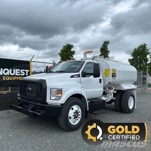 Ford F-750 Camiões-cisterna
