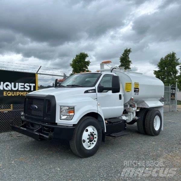 Ford F-750 Camiões-cisterna