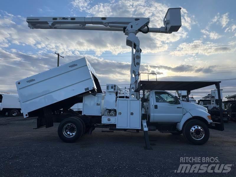Ford F-750 Plataformas aéreas montadas em camião