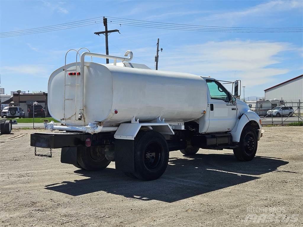 Ford F-750 Camiões-cisterna