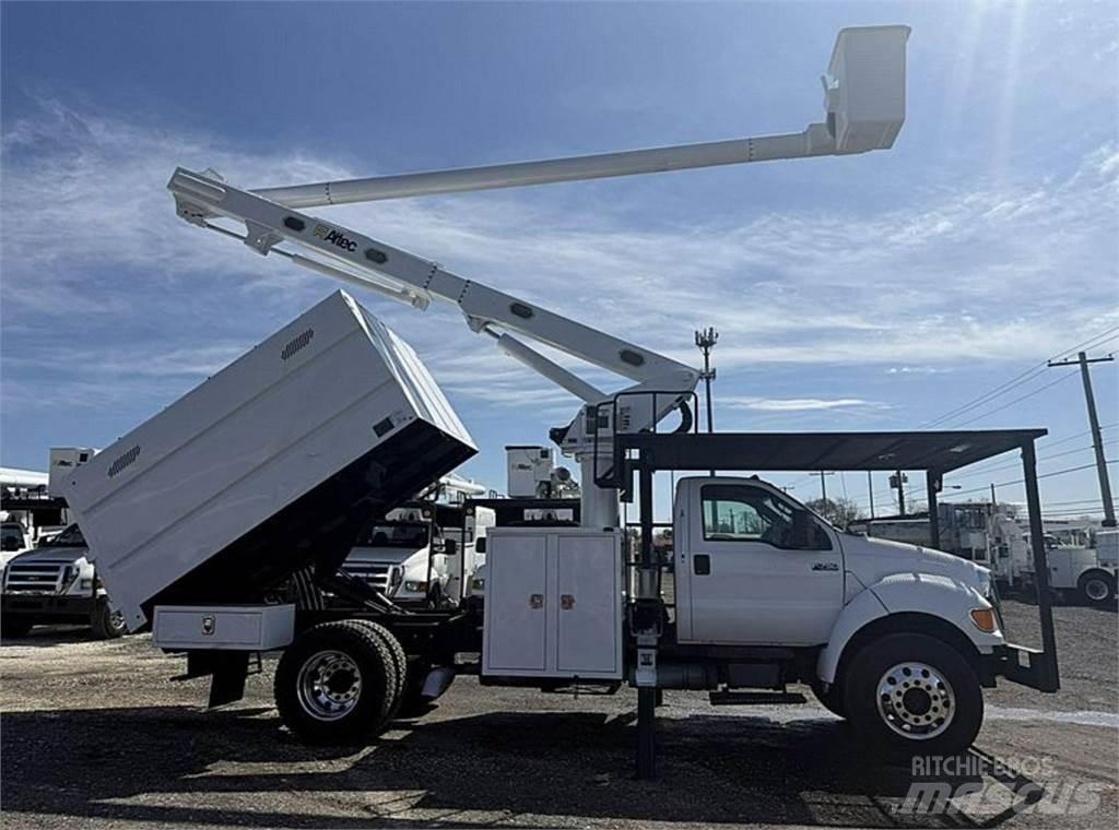 Ford F-750 Plataformas aéreas montadas em camião