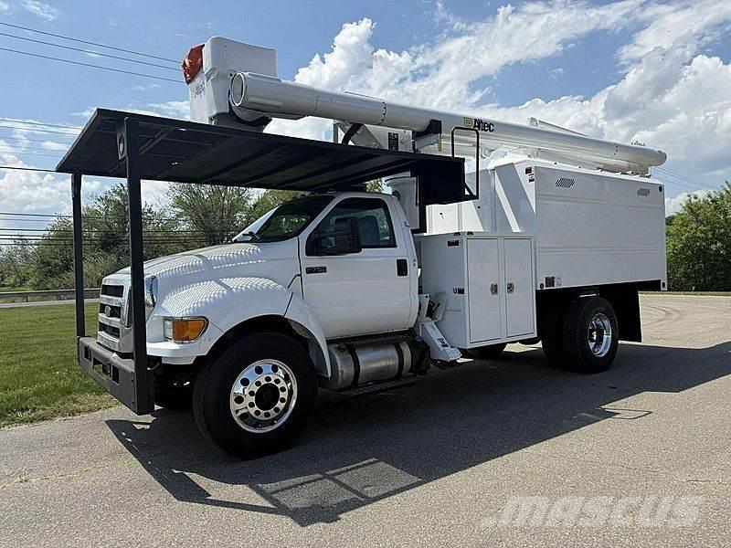 Ford F-750 Plataformas aéreas montadas em camião