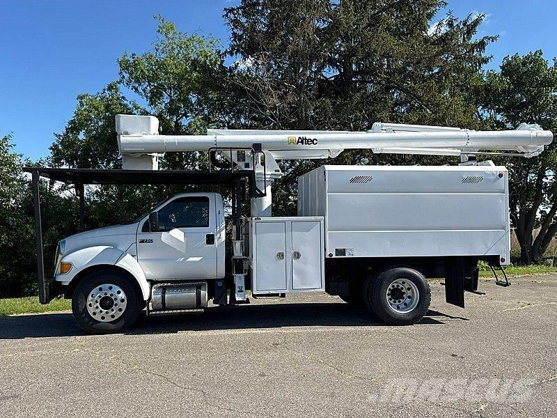 Ford F-750 Plataformas aéreas montadas em camião