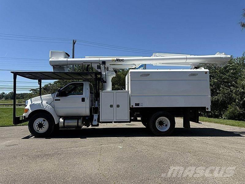 Ford F-750 Plataformas aéreas montadas em camião