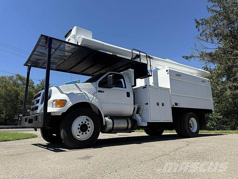 Ford F-750 Plataformas aéreas montadas em camião
