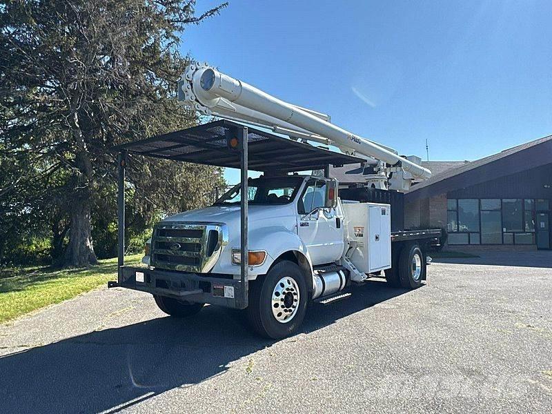 Ford F-750 Plataformas aéreas montadas em camião
