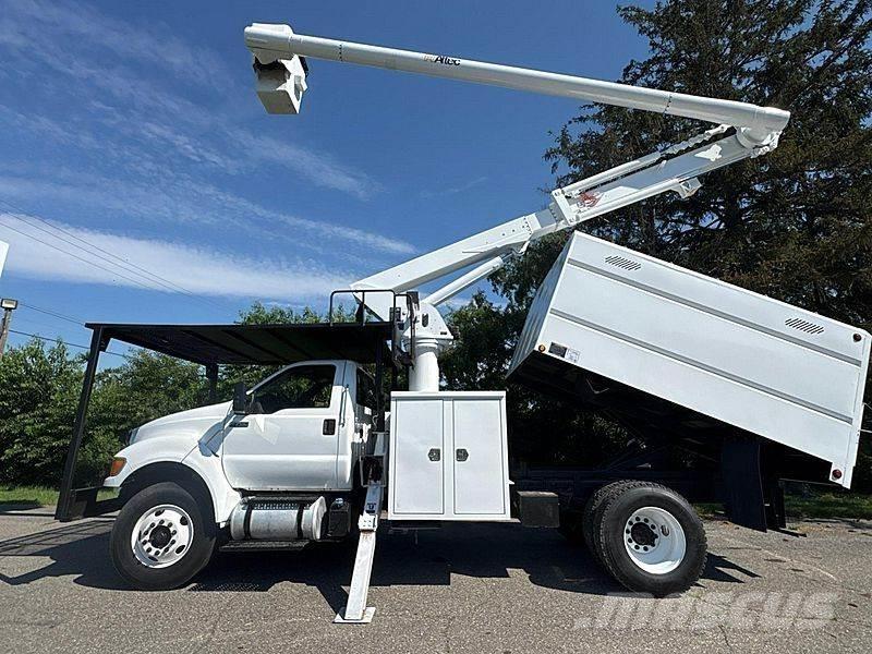 Ford F-750 Plataformas aéreas montadas em camião