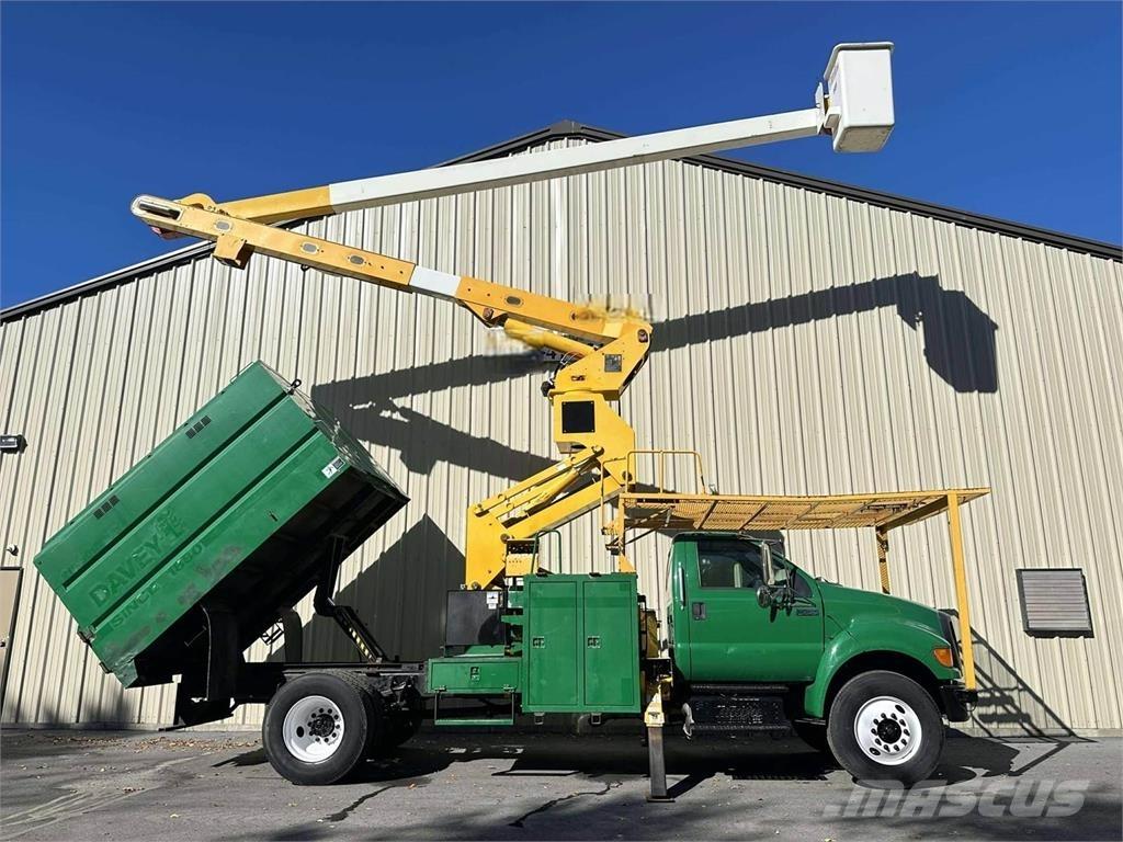 Ford F-750 Plataformas aéreas montadas em camião