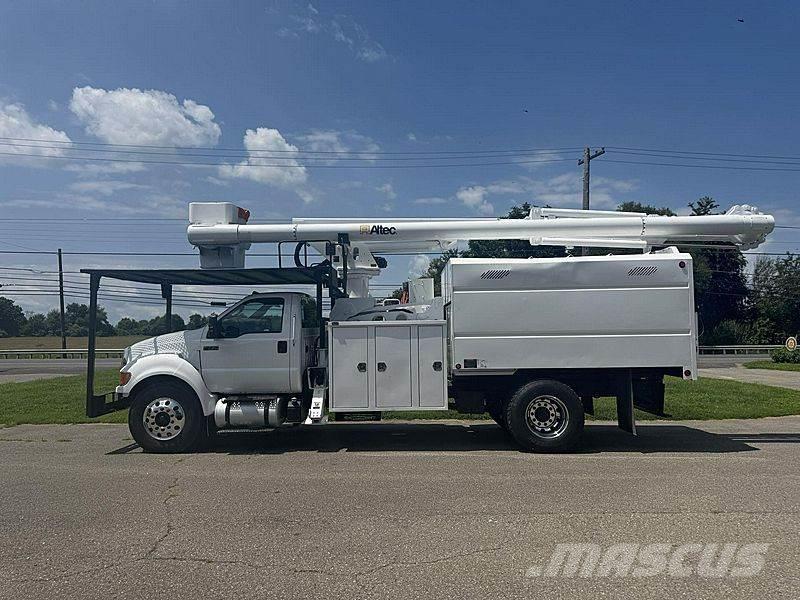 Ford F-750 Plataformas aéreas montadas em camião