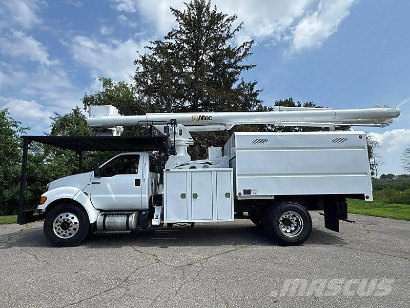 Ford F-750 Plataformas aéreas montadas em camião